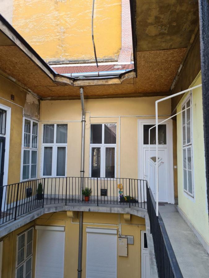 Feeling Home In The Heart Of Budapeste Exterior foto