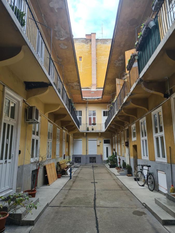 Feeling Home In The Heart Of Budapeste Exterior foto