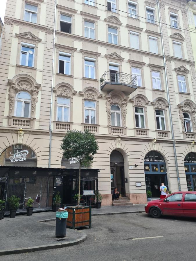 Feeling Home In The Heart Of Budapeste Exterior foto
